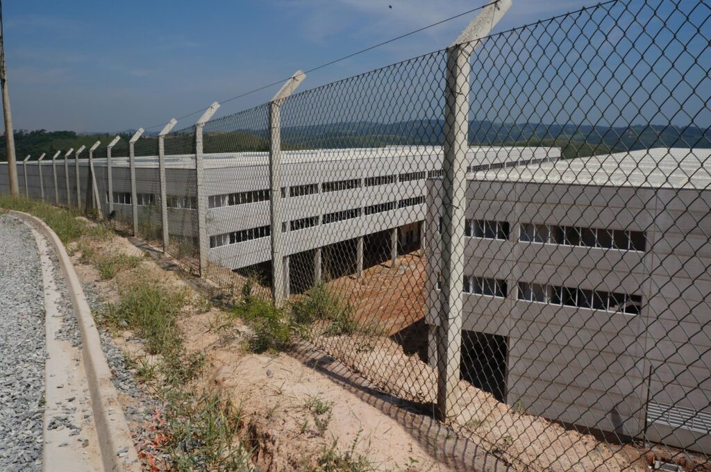 Alambrado galvanizado para centro de distribuição